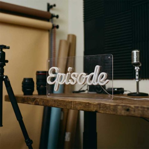 Episode – Podcast Episode Neon for Podcasters & Series Hosts
