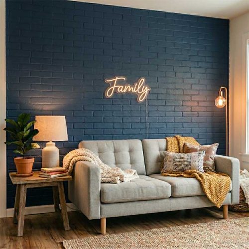 Family – Family Room Feature Wall for Close-Knit Families