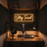 Stay Tuned – Podcast Audience Neon