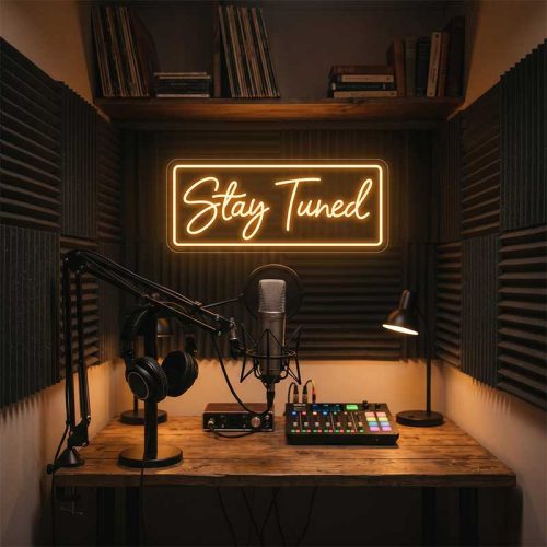 Stay Tuned – Podcast Audience Neon