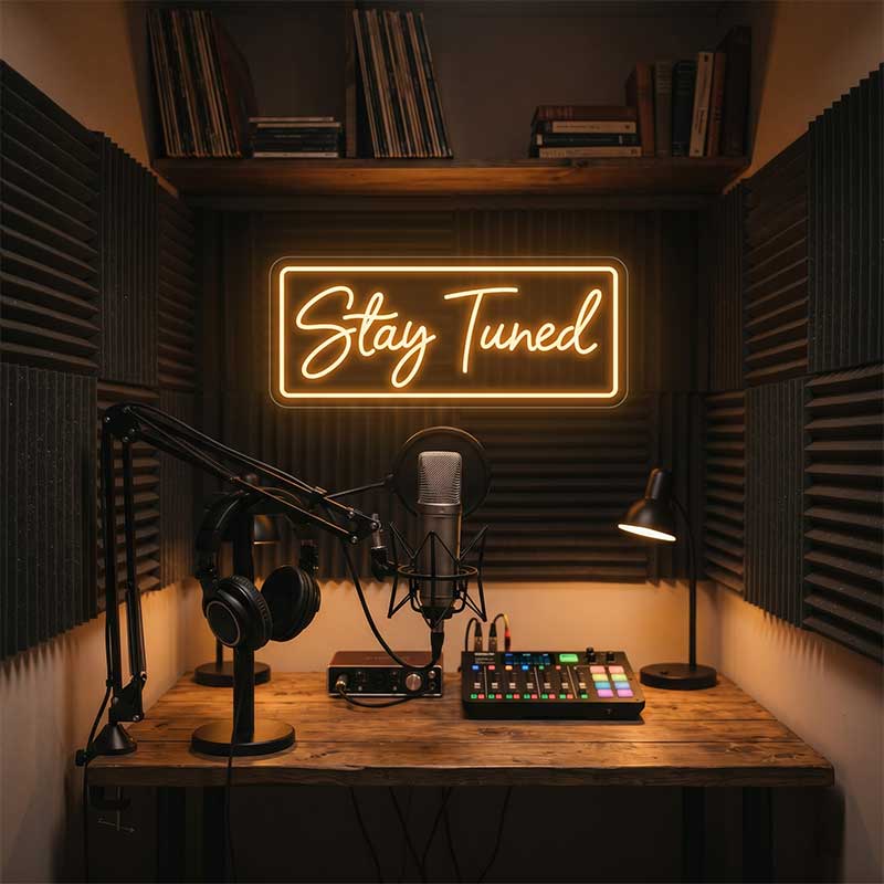 Stay Tuned – Podcast Audience Neon