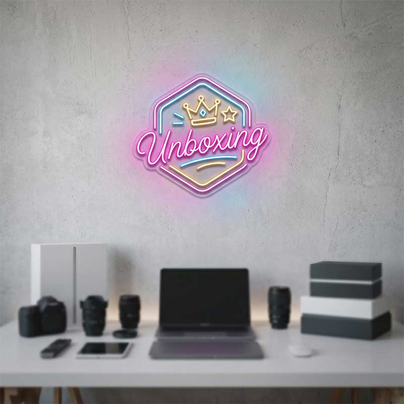 Unboxing – Unboxing Video Prop