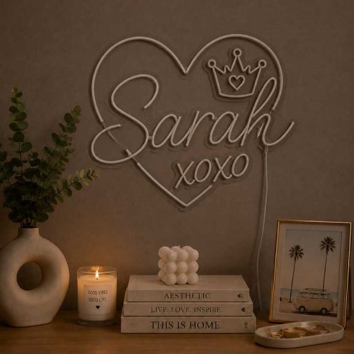“XO Sarah” Custom Neon Sign – A Glowing Hug for Any Occasion